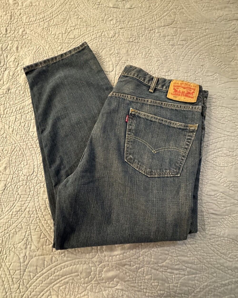 Levis 550 Jeans Mens 44x30 Blue Relaxed Fit Straight Medium Wash Denim Cotton
